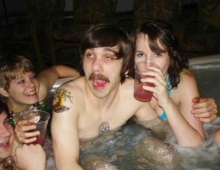 The Dos And Donts Of Hot Tub Etiquette